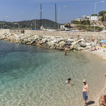 Il Porto 5 * פורטו אזורו